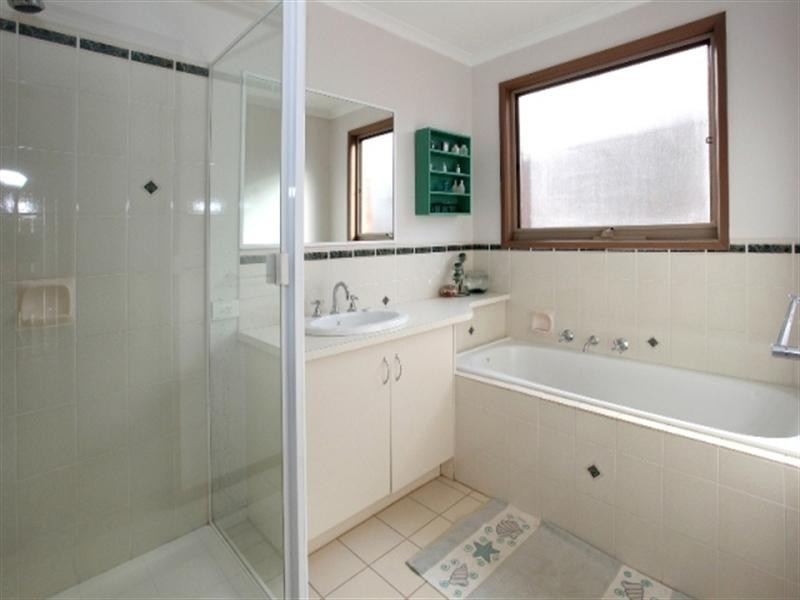 6 Sandleford Way, Hoppers Crossing VIC 3029