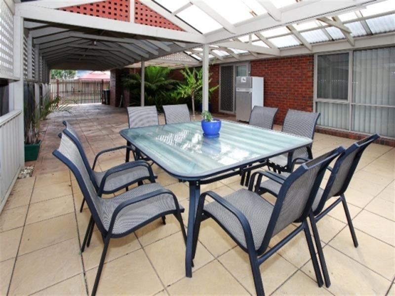 6 Sandleford Way, Hoppers Crossing VIC 3029