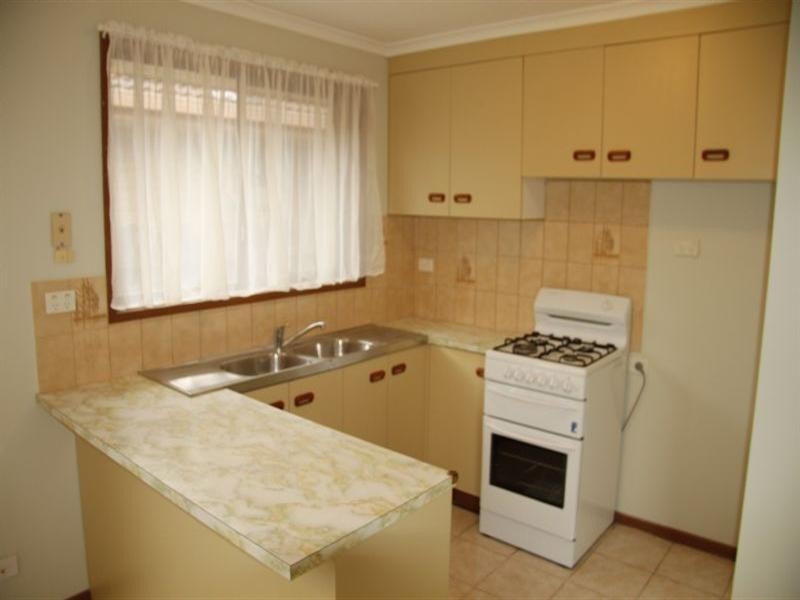 33 Kimberley Road, Werribee VIC 3030