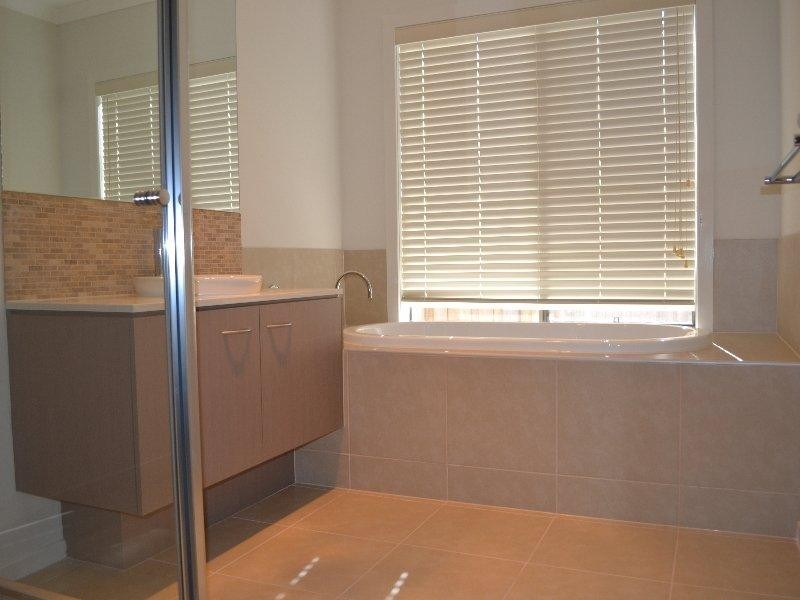 11 Spirit Avenue, Point Cook VIC 3030