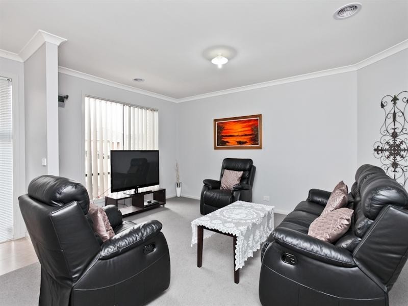 1 Phillip Drive, Wyndham Vale VIC 3024