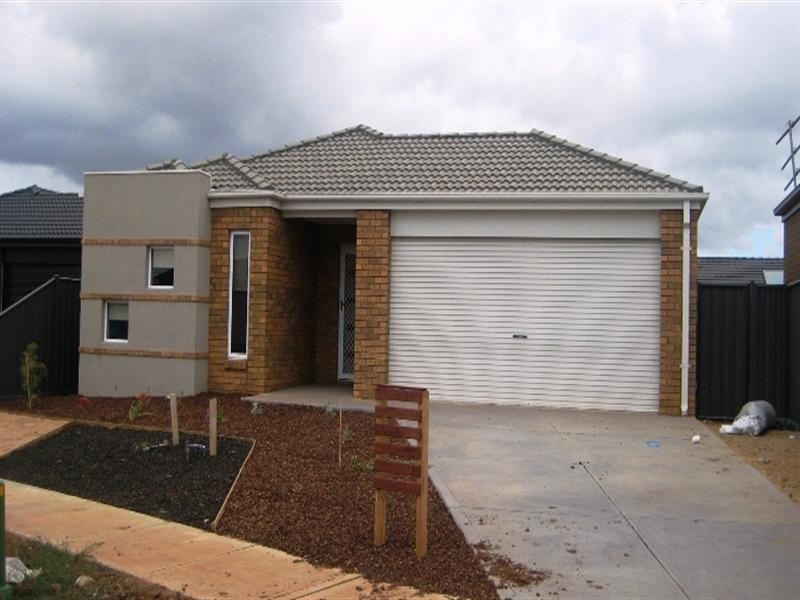 11 Murrumbidgee Street, Wyndham Vale VIC 3024