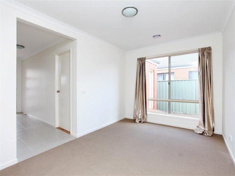 5 Manuka Grove, Wyndham Vale VIC 3024