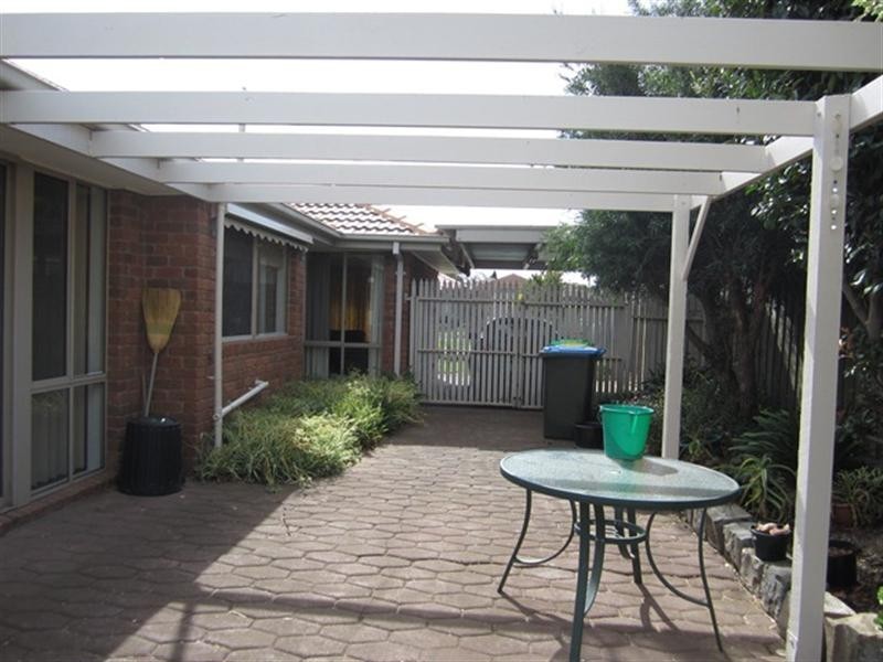 27 Swan Street, Werribee VIC 3030