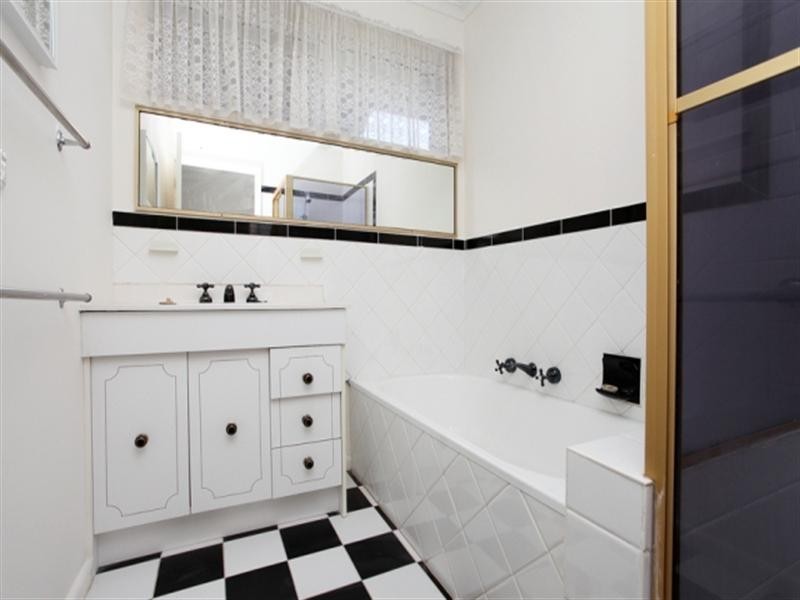 19 Herbert Avenue, Hoppers Crossing VIC 3029