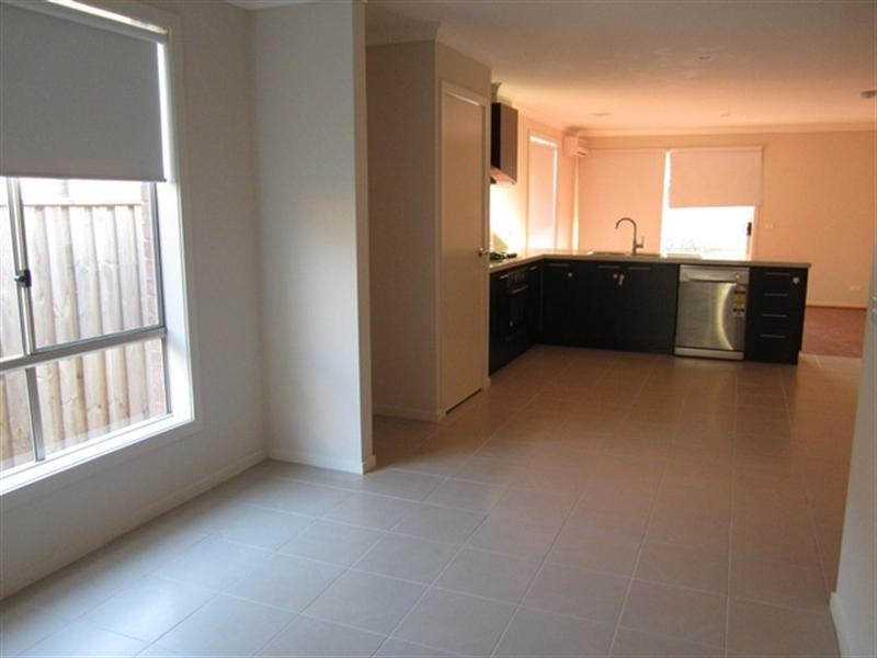 77 Hamish Drive, Tarneit VIC 3029