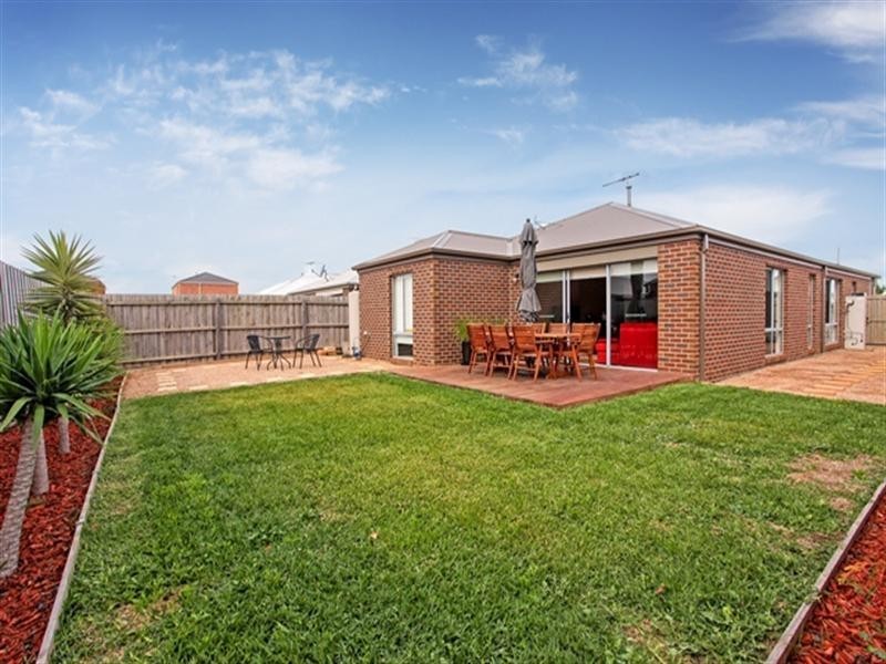 16 Merribah Way, Truganina VIC 3029