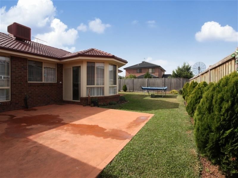 8 Tranquil Place, Tarneit VIC 3029