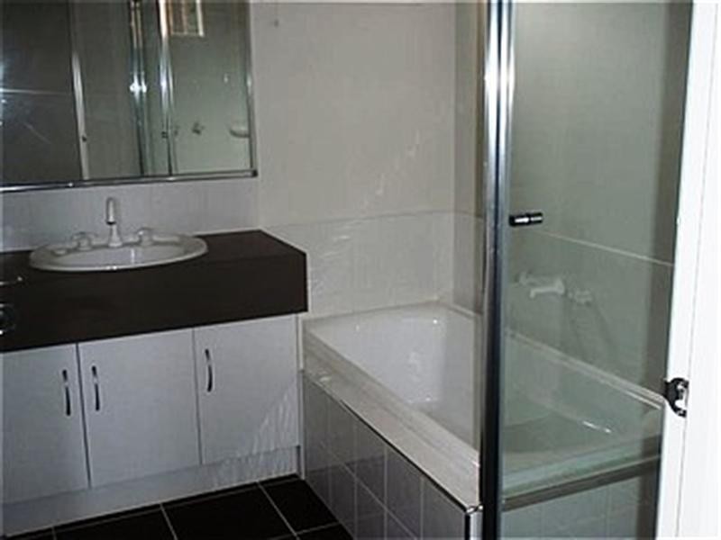 3a Tangelo Terrace, Werribee VIC 3030