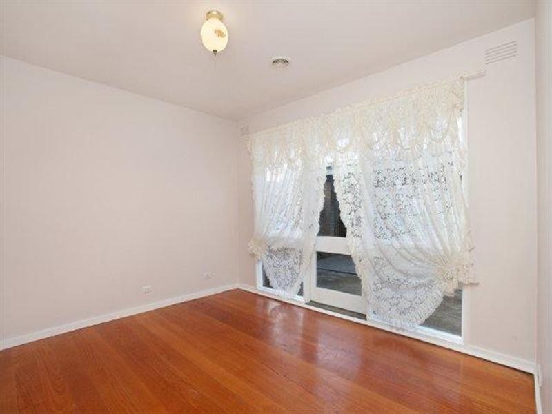 27 Canberra Avenue, Hoppers Crossing VIC 3029