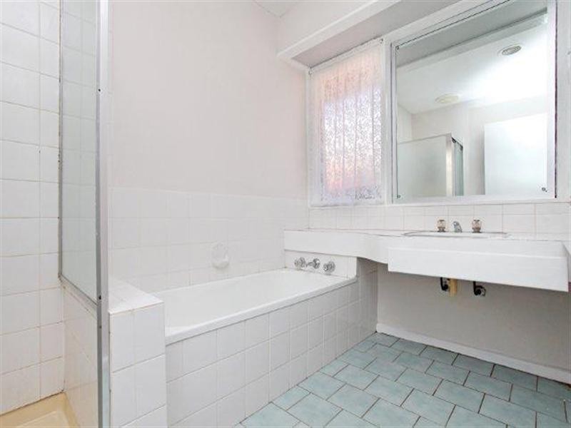 27 Canberra Avenue, Hoppers Crossing VIC 3029