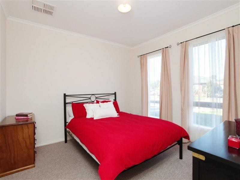 2/2 Cityview Crescent, Tarneit VIC 3029