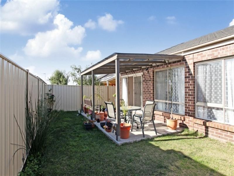 2/2 Cityview Crescent, Tarneit VIC 3029