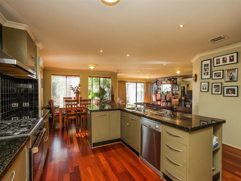 70 Riversdale Drive, Tarneit VIC 3029