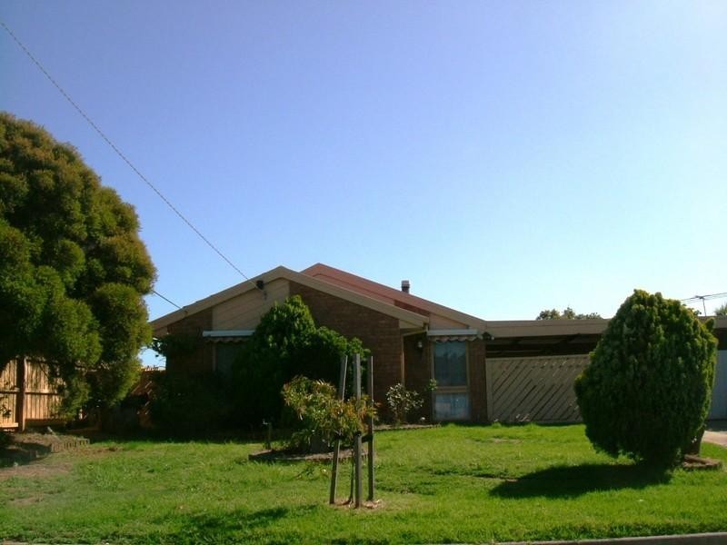 17 Queensbury Way, Werribee VIC 3030