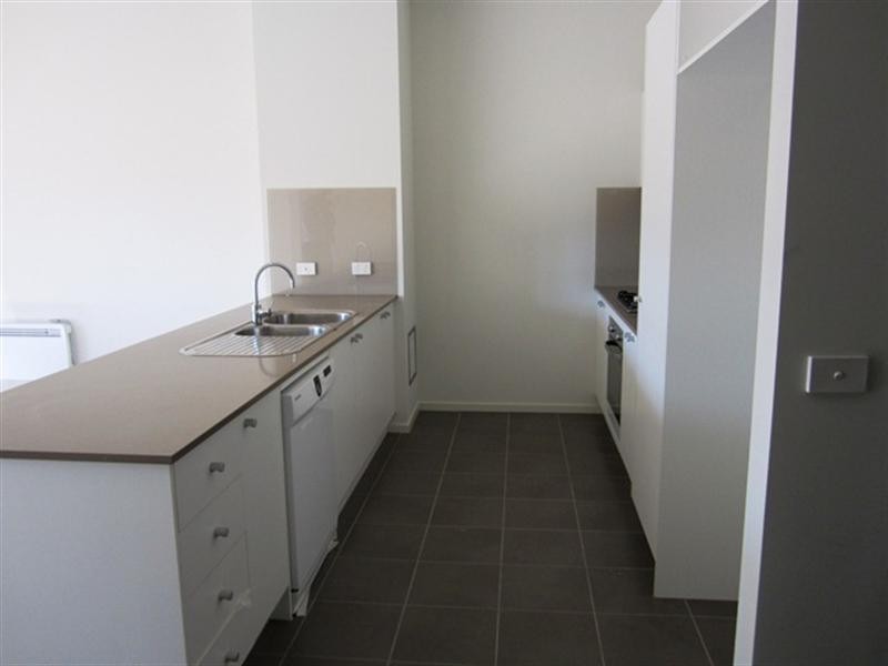 1/33 Tom Roberts Road, Point Cook VIC 3030