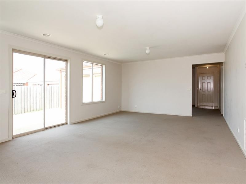 11 Lady Penrhyn Drive, Wyndham Vale VIC 3024