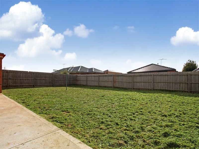 11 Lady Penrhyn Drive, Wyndham Vale VIC 3024