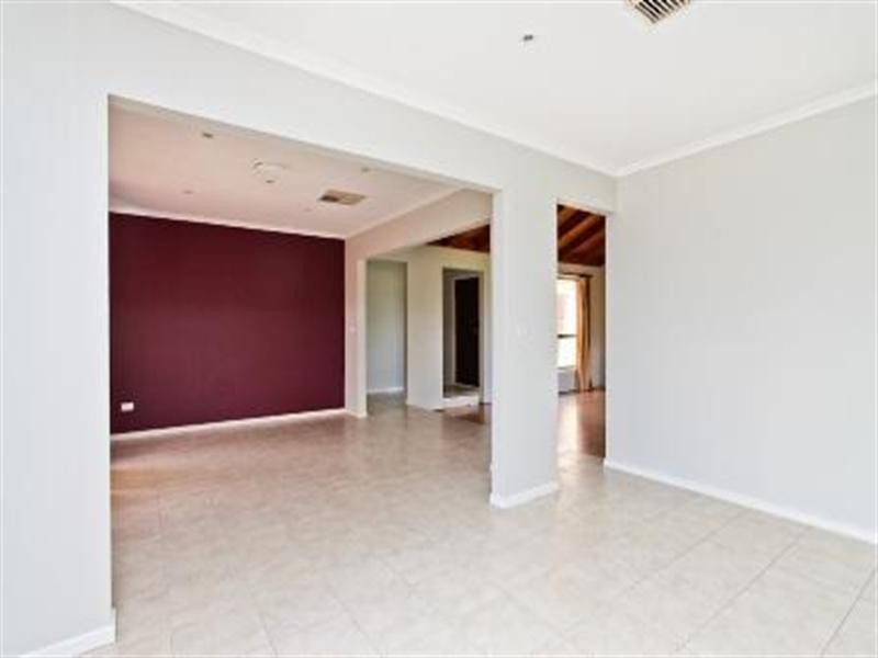 38 Cameron Drive, Hoppers Crossing VIC 3029