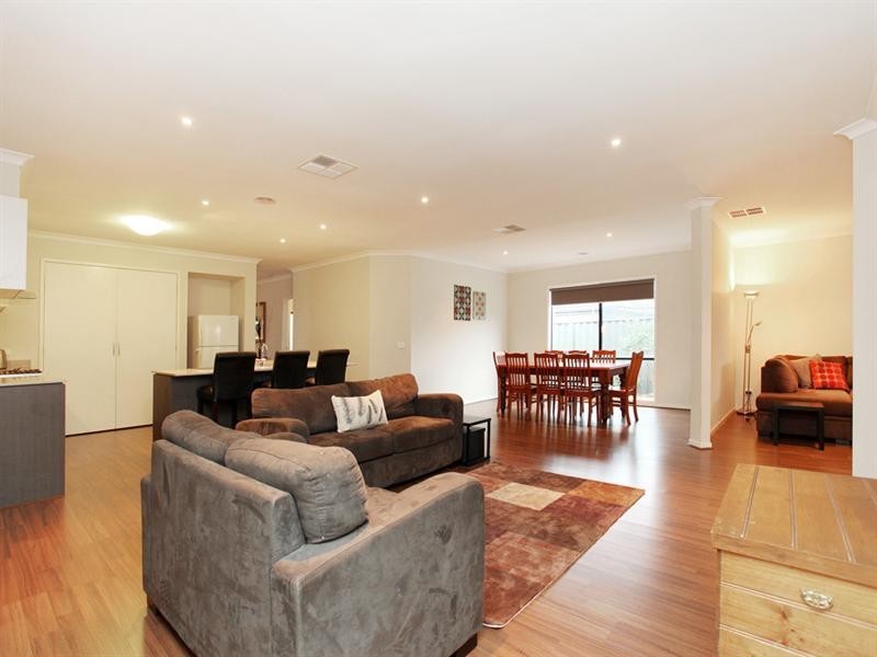 72 Weavers Street, Wyndham Vale VIC 3024