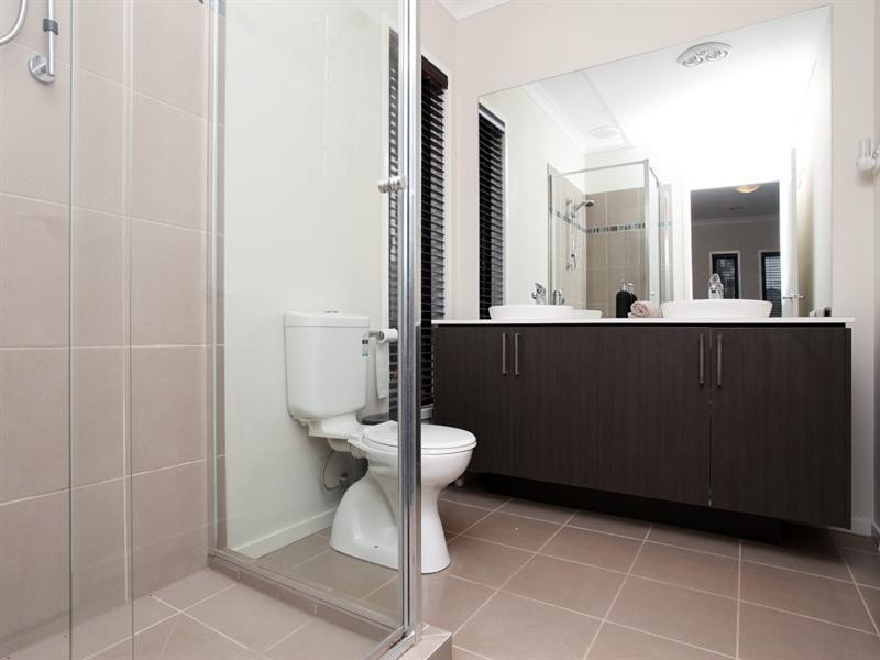 72 Weavers Street, Wyndham Vale VIC 3024