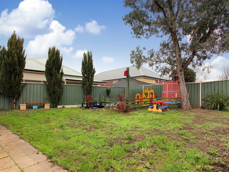 2 Chelsea Close, Wyndham Vale VIC 3024