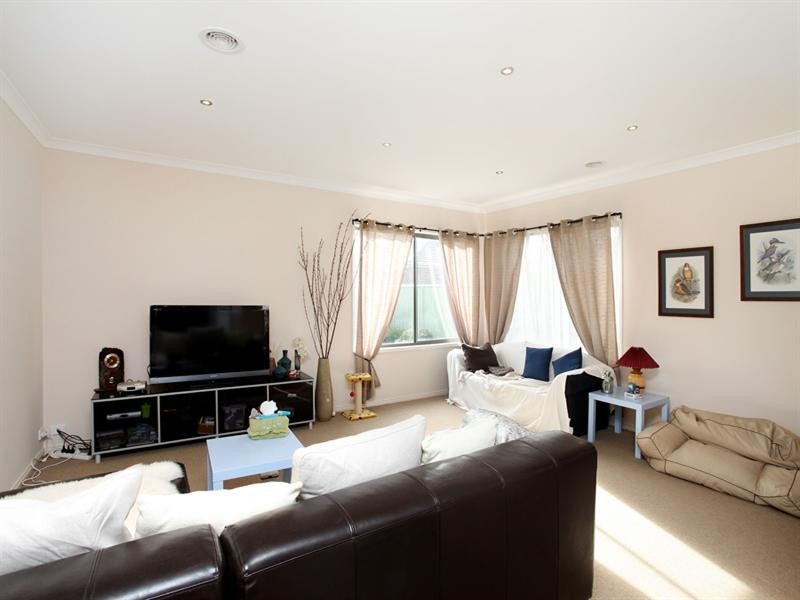 11 Vaughan Chase, Wyndham Vale VIC 3024