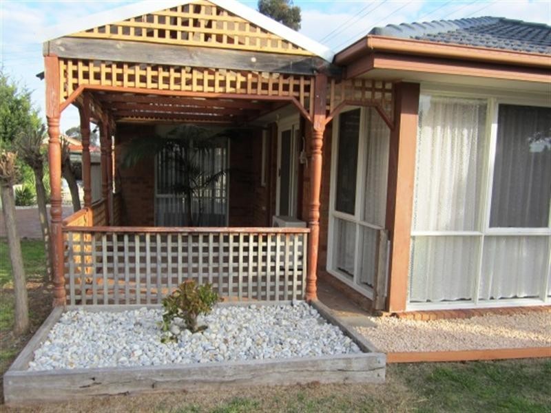 1 Golden Square, Hoppers Crossing VIC 3029