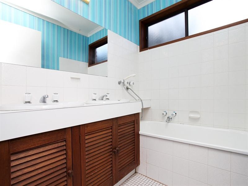 14 Roscrea Court, Werribee VIC 3030