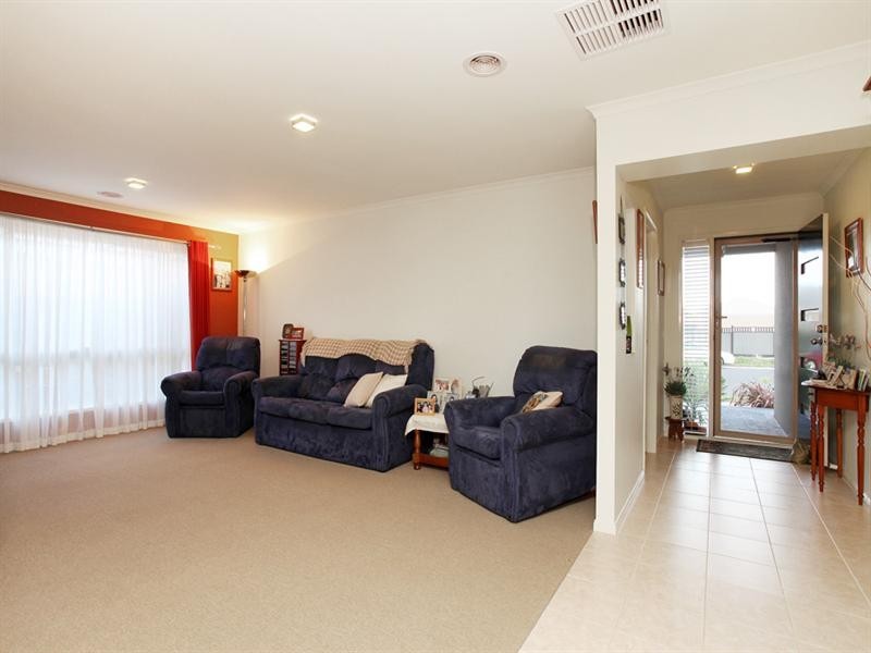 21 Inverell Parkway, Tarneit VIC 3029