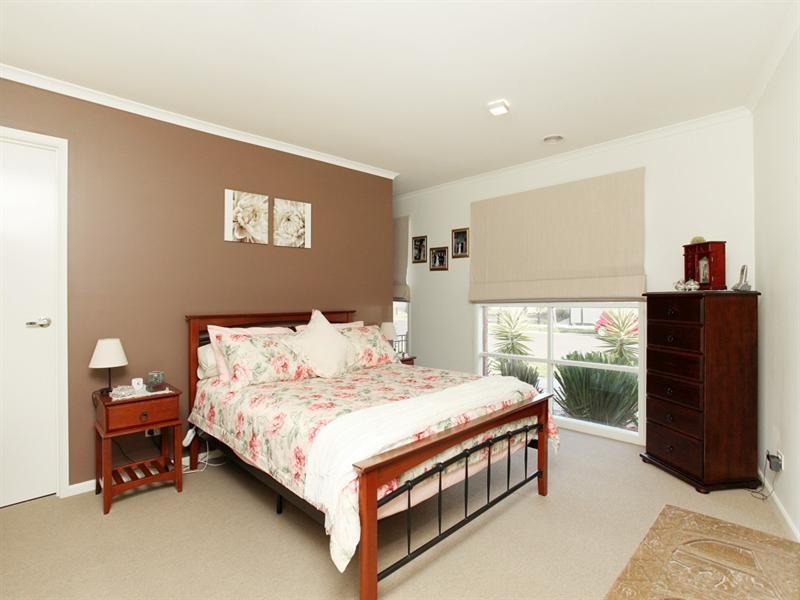 21 Inverell Parkway, Tarneit VIC 3029