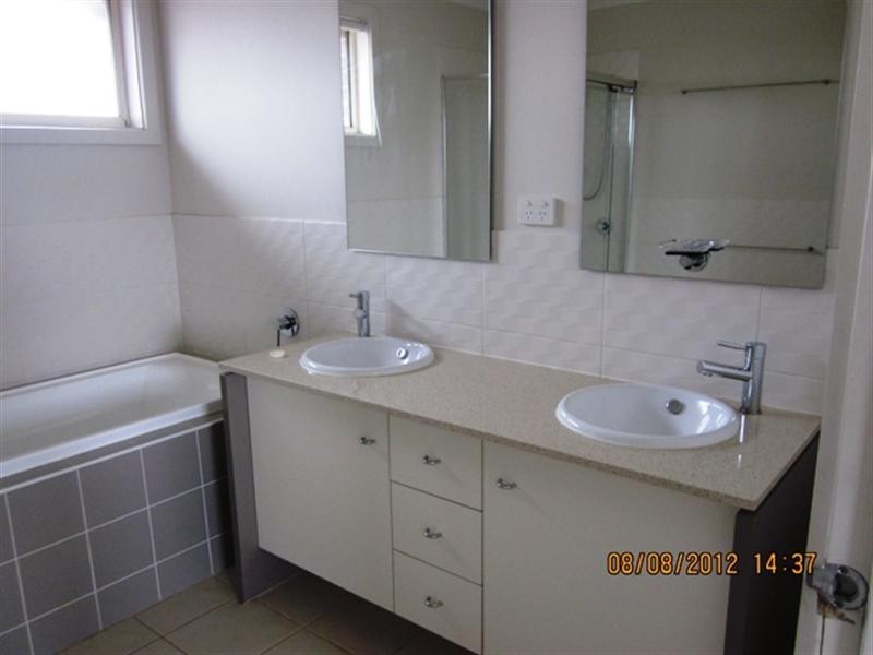20 Parkwood Terrace, Point Cook VIC 3030
