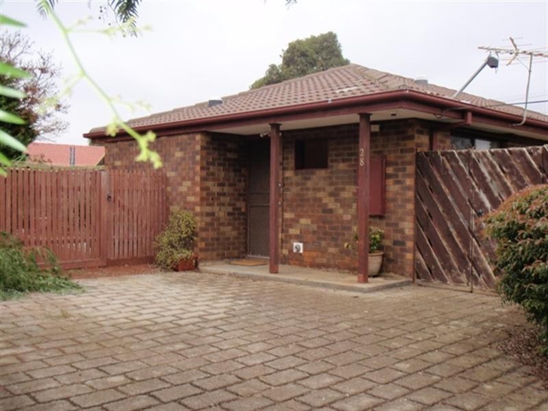 28 Queensbury Way, Werribee VIC 3030