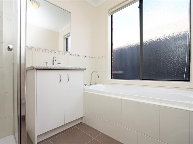 6/77 Bronson Circuit, Hoppers Crossing VIC 3029