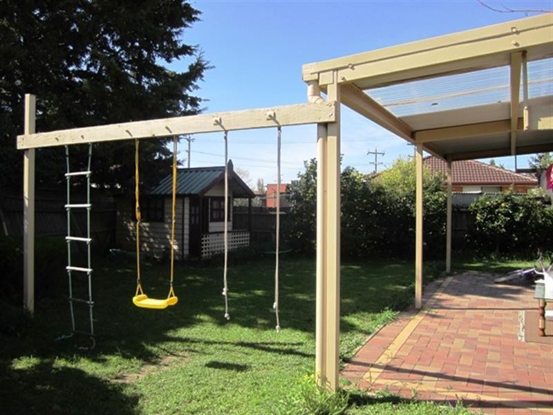 7 Warbler Close, Werribee VIC 3030