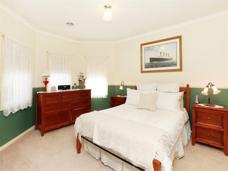 4 Savage Court, Werribee VIC 3030