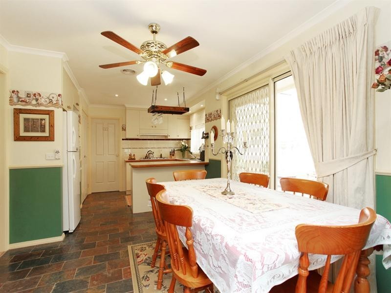 4 Savage Court, Werribee VIC 3030