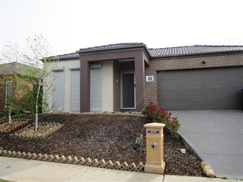 25 Circuit Drive, Truganina VIC 3029