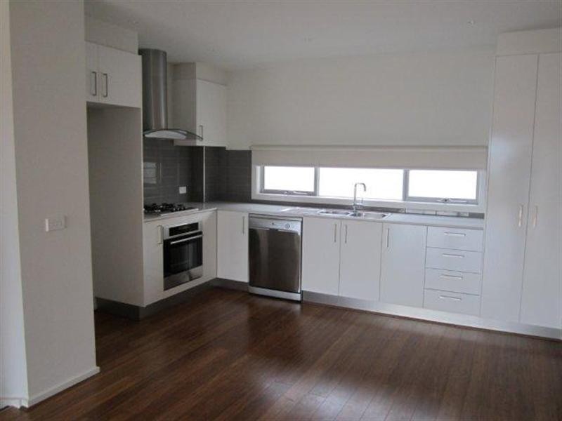 9/1 Clearwater Rise Parade, Truganina VIC 3029