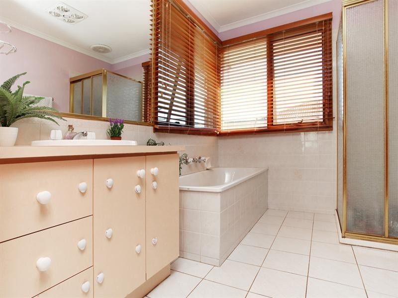 37 Danube Drive, Werribee VIC 3030