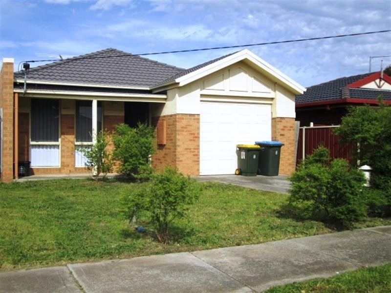 98b Rosella Avenue, Werribee VIC 3030