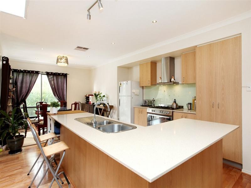 11 Vaughan Chase, Wyndham Vale VIC 3024