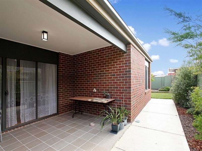 11 Vaughan Chase, Wyndham Vale VIC 3024