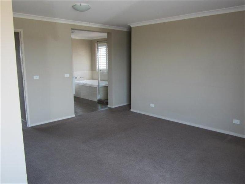 15 Eucumbene Road, Wyndham Vale VIC 3024