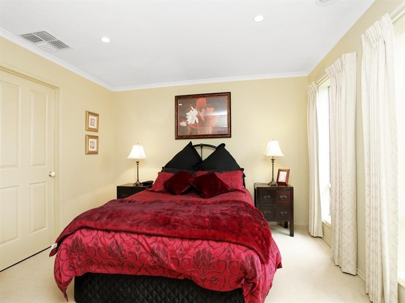 2 Chisholm Place, Wyndham Vale VIC 3024