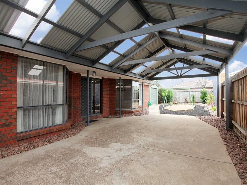 61 Kathleen Cresent, Hoppers Crossing VIC 3029