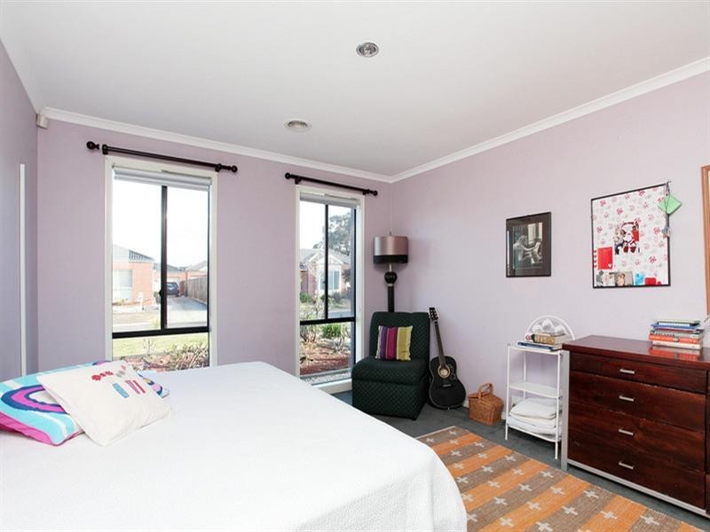 8 Persimmon Place, Werribee VIC 3030