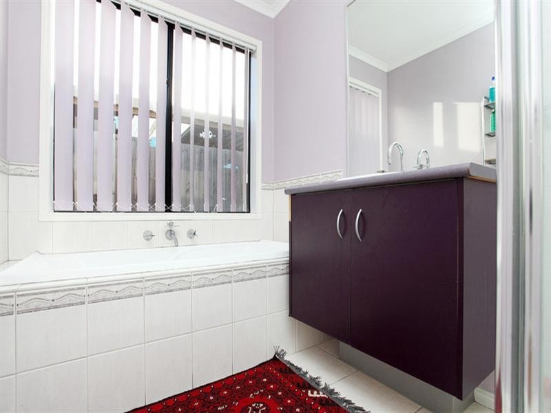 8 Persimmon Place, Werribee VIC 3030