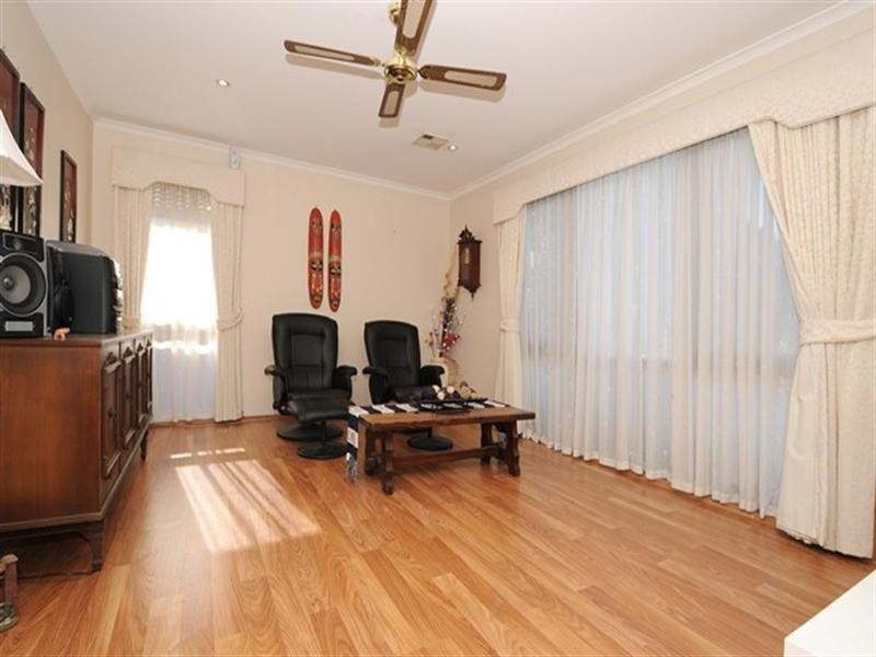 10 Rhus Court, Werribee VIC 3030