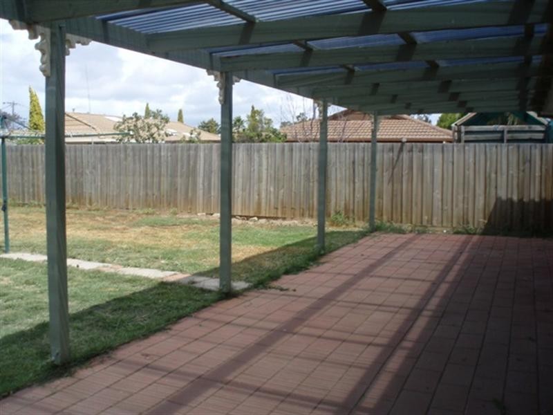 98 Cambridge Crescent, Werribee VIC 3030